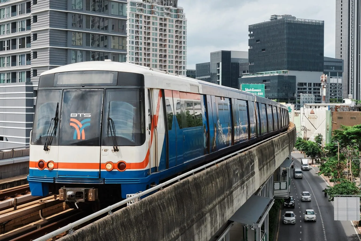 Ratchayothin BTS Station